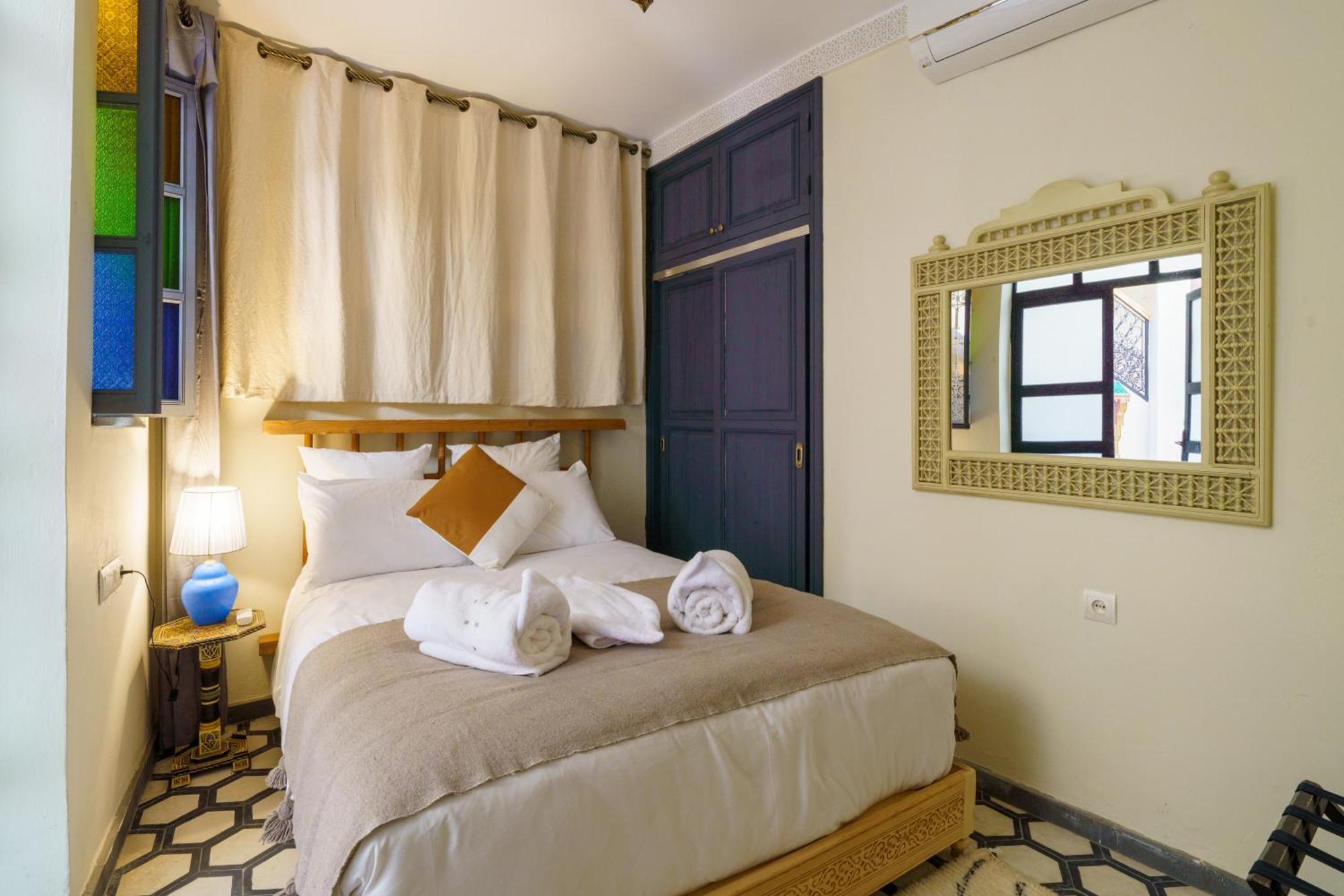 Riad 4 Chambres - Piscine & Petit Dejeuner Gratuit - Wifi Fibre Optique 马拉喀什 外观 照片