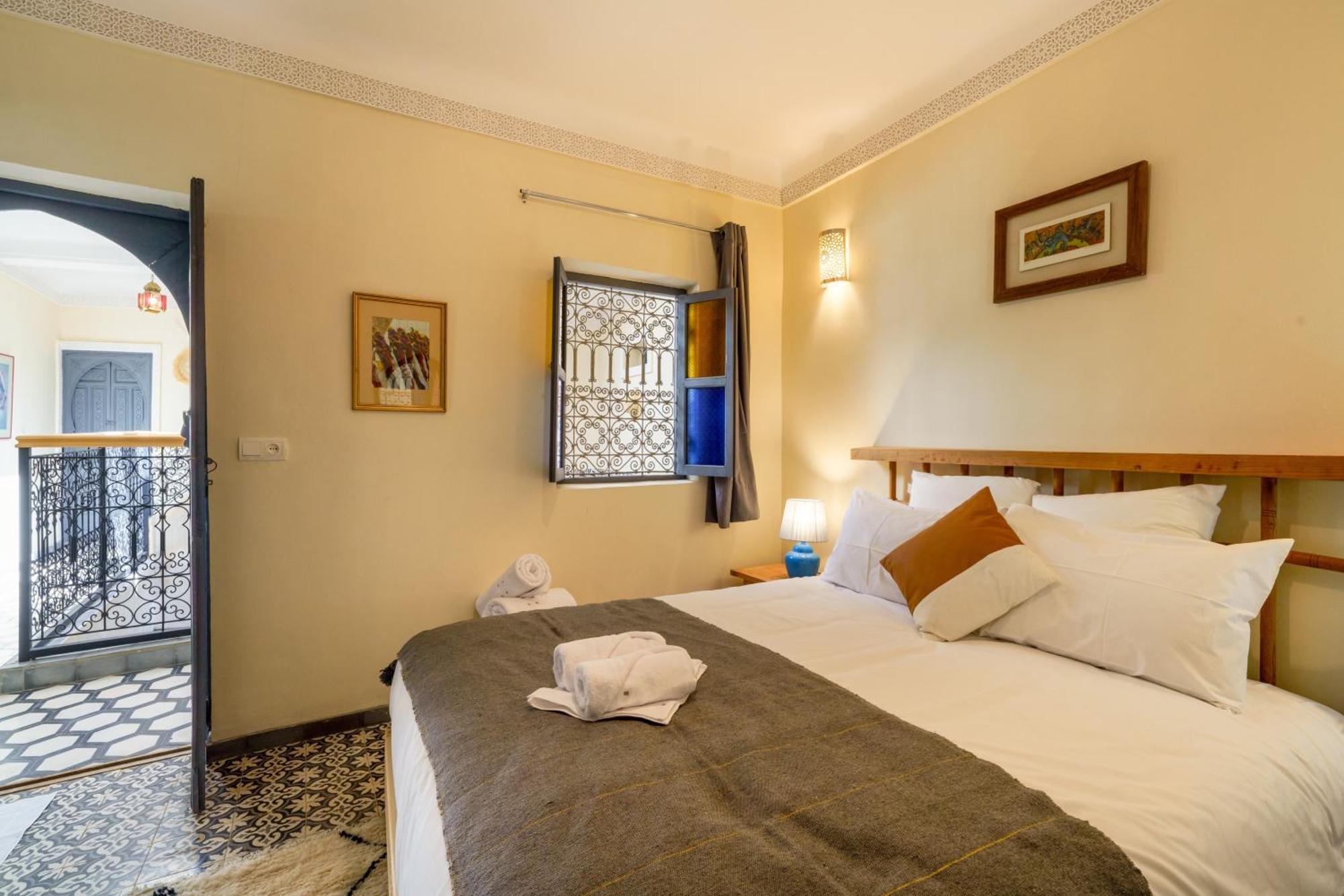 Riad 4 Chambres - Piscine & Petit Dejeuner Gratuit - Wifi Fibre Optique 马拉喀什 外观 照片