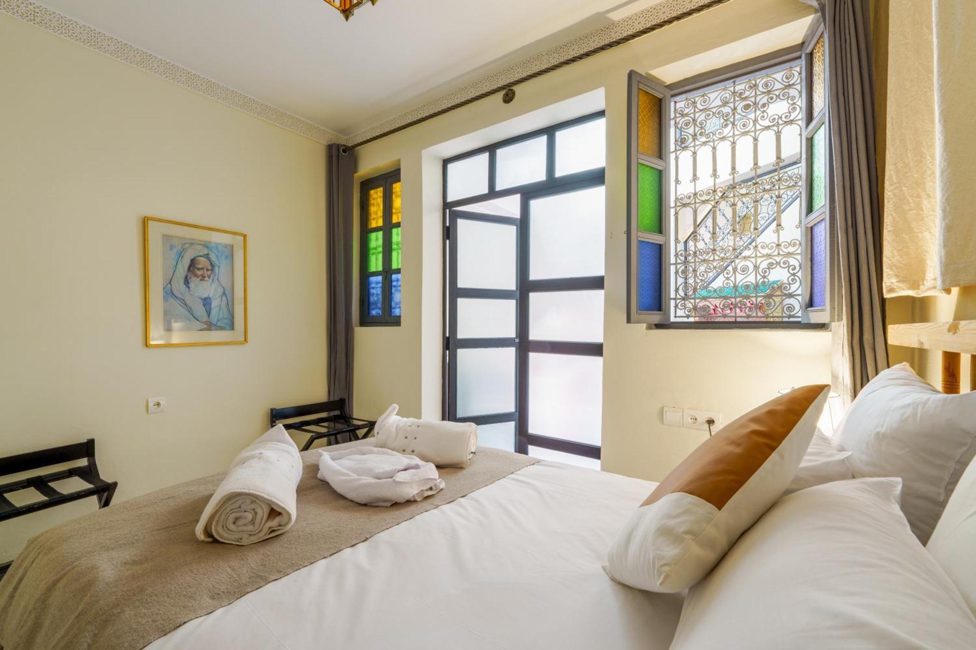 Riad 4 Chambres - Piscine & Petit Dejeuner Gratuit - Wifi Fibre Optique 马拉喀什 外观 照片