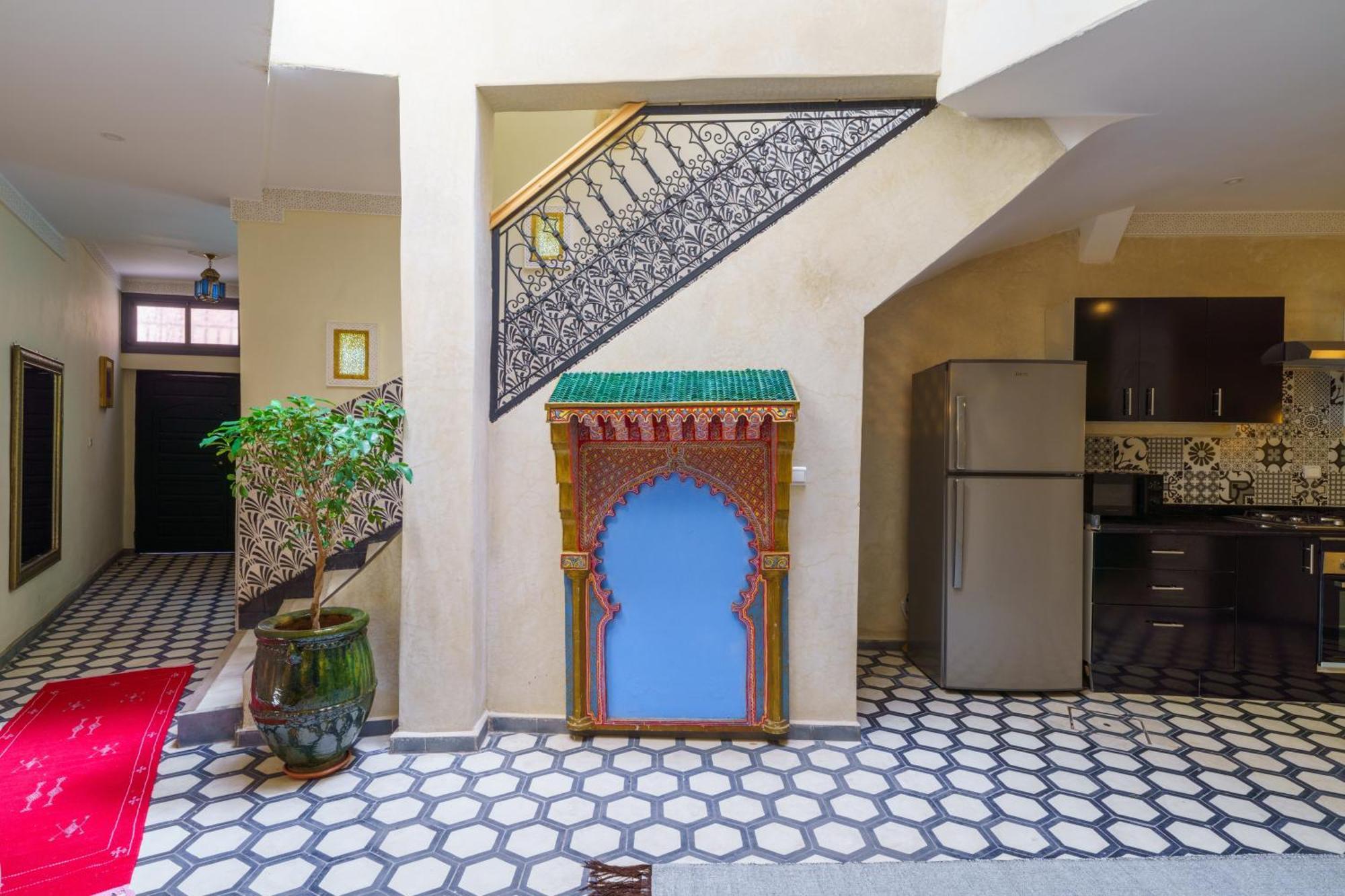 Riad 4 Chambres - Piscine & Petit Dejeuner Gratuit - Wifi Fibre Optique 马拉喀什 外观 照片