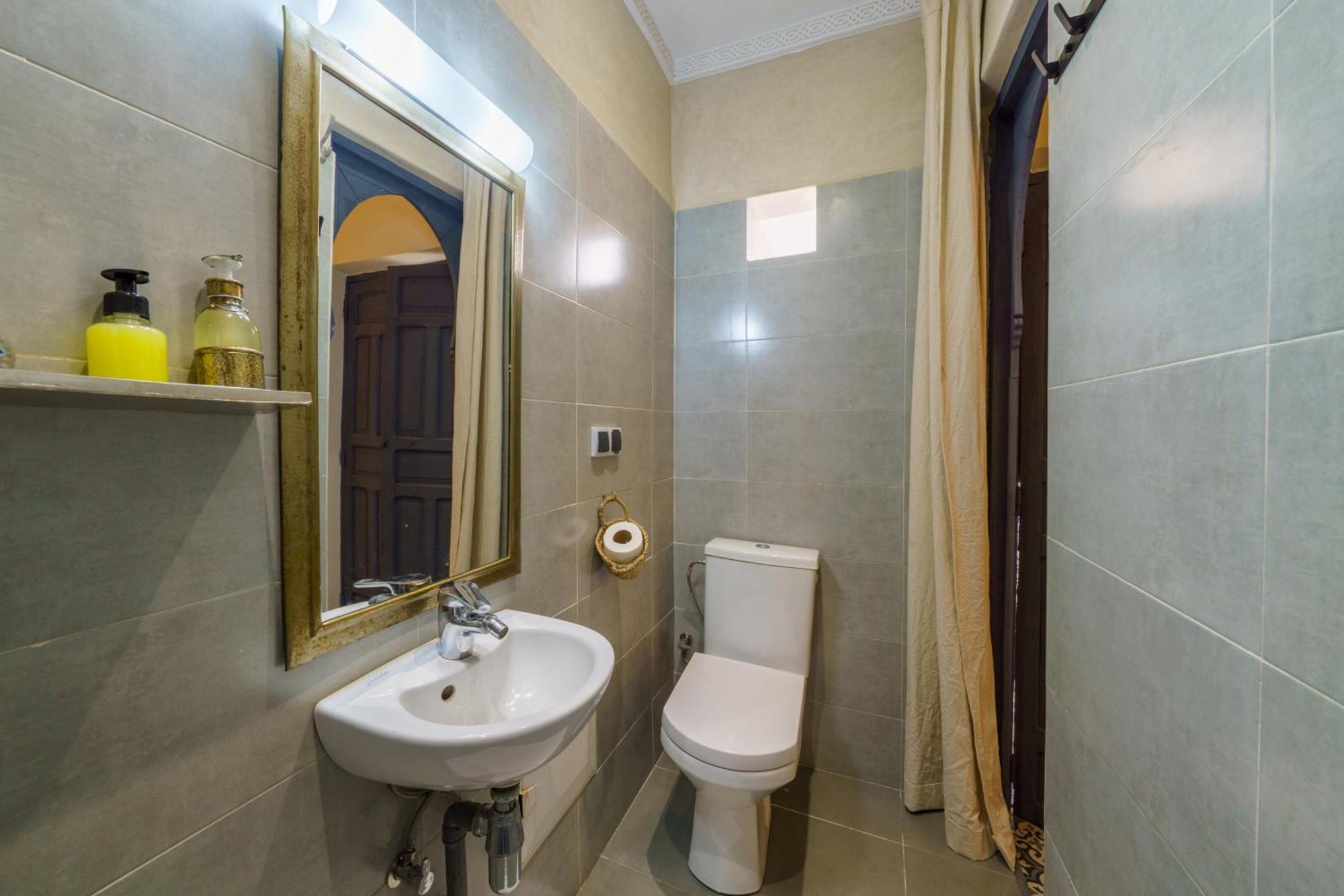 Riad 4 Chambres - Piscine & Petit Dejeuner Gratuit - Wifi Fibre Optique 马拉喀什 外观 照片