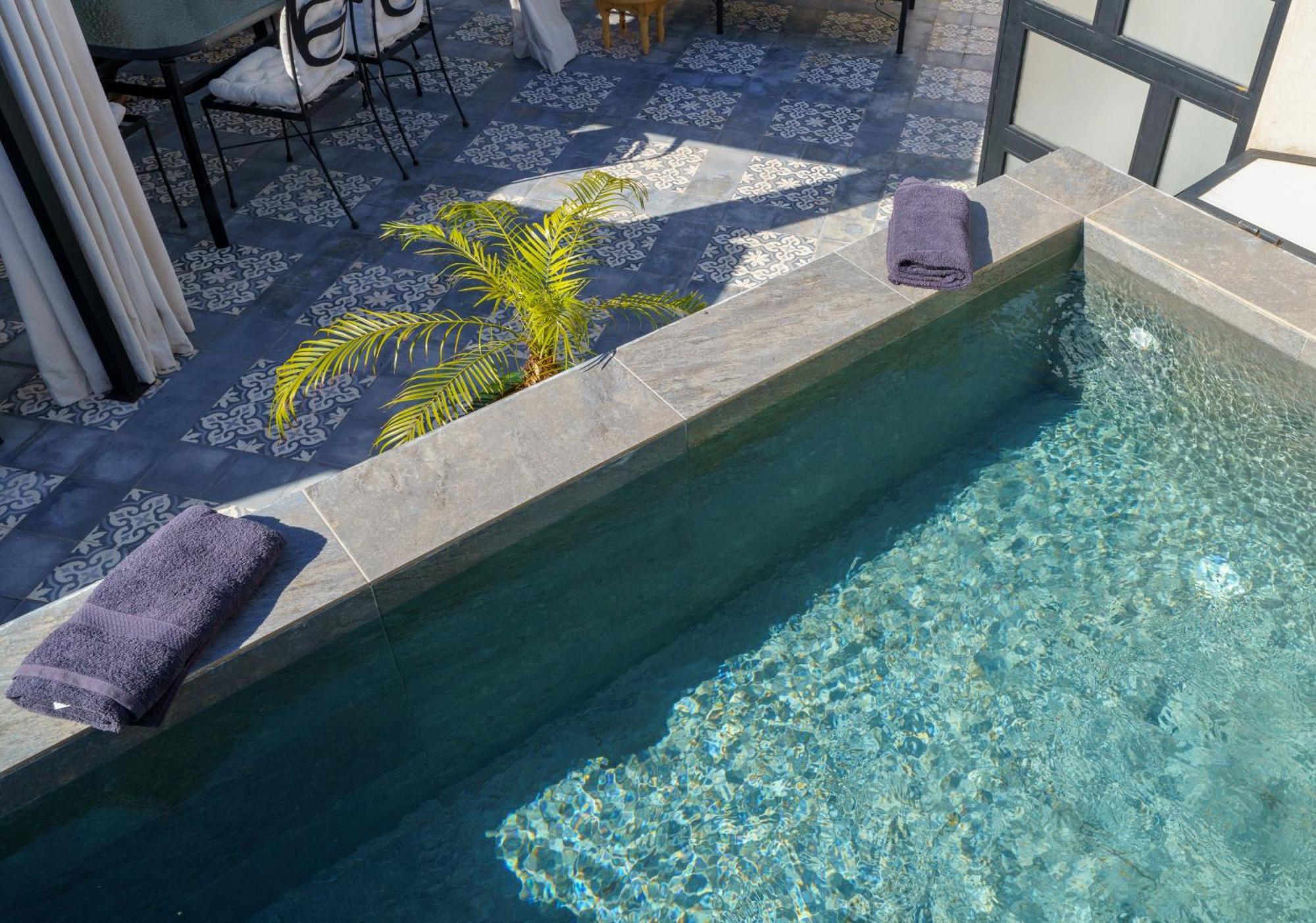 Riad 4 Chambres - Piscine & Petit Dejeuner Gratuit - Wifi Fibre Optique 马拉喀什 外观 照片